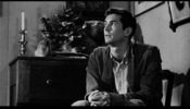 Psycho (1960)Anthony Perkins, birds and painting
